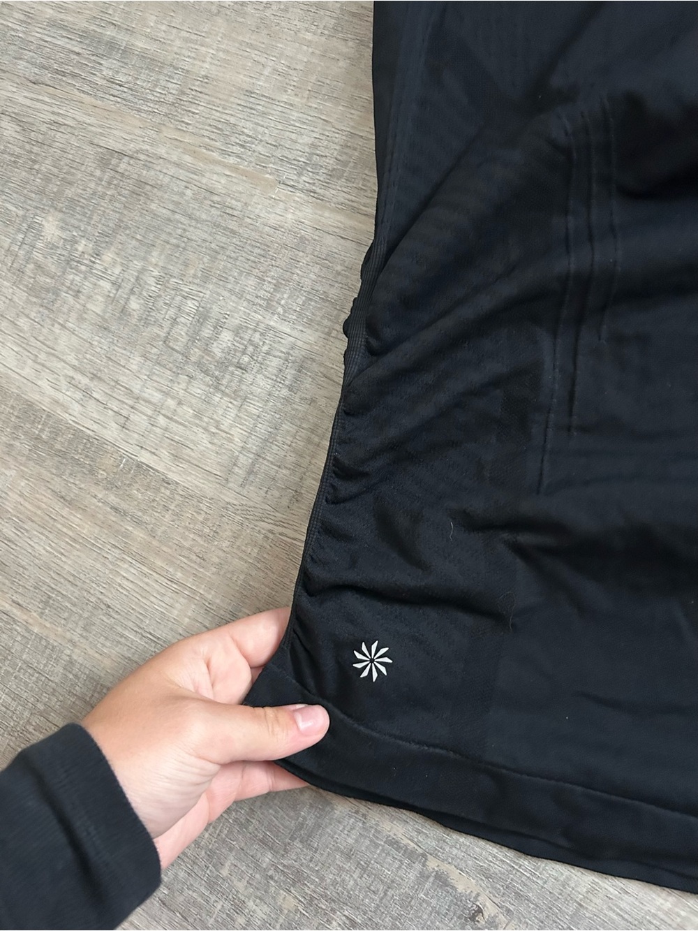 Athleta Speedlight Seamless Tank in Black size Small - Picture 2 of 4